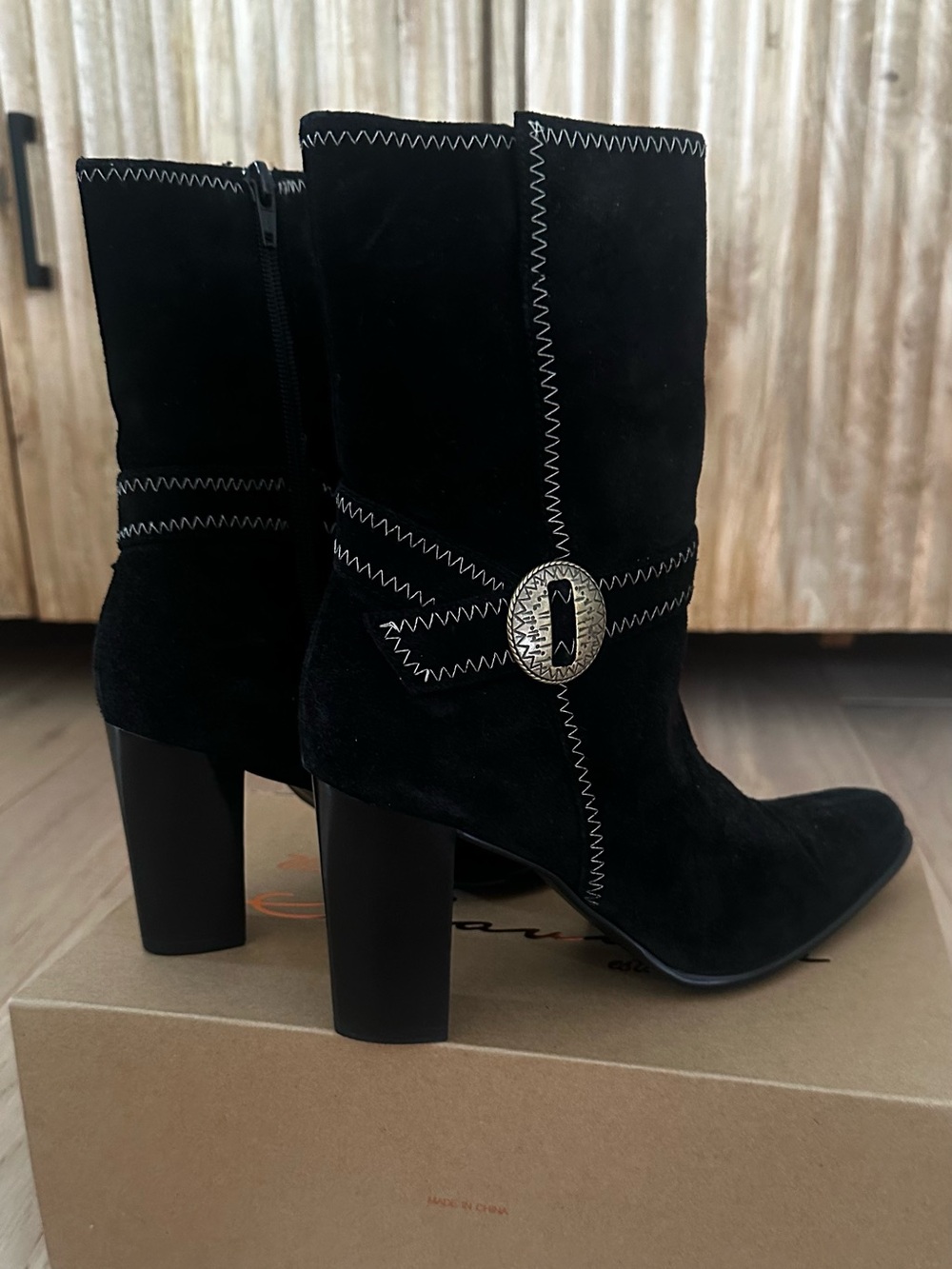 Vintage genuine leather suede boots
